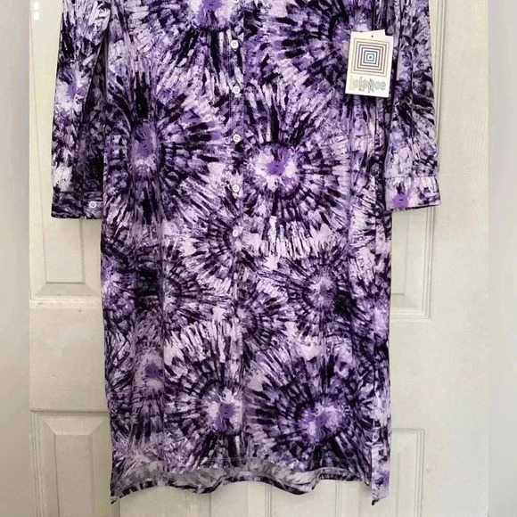 LULAROE Midi Shirt Dress Purple Tie Dye Starburst Midi Button Up V-Neck Shift M - Picture 4 of 15